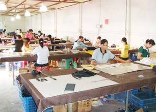 基基皮具工厂环境